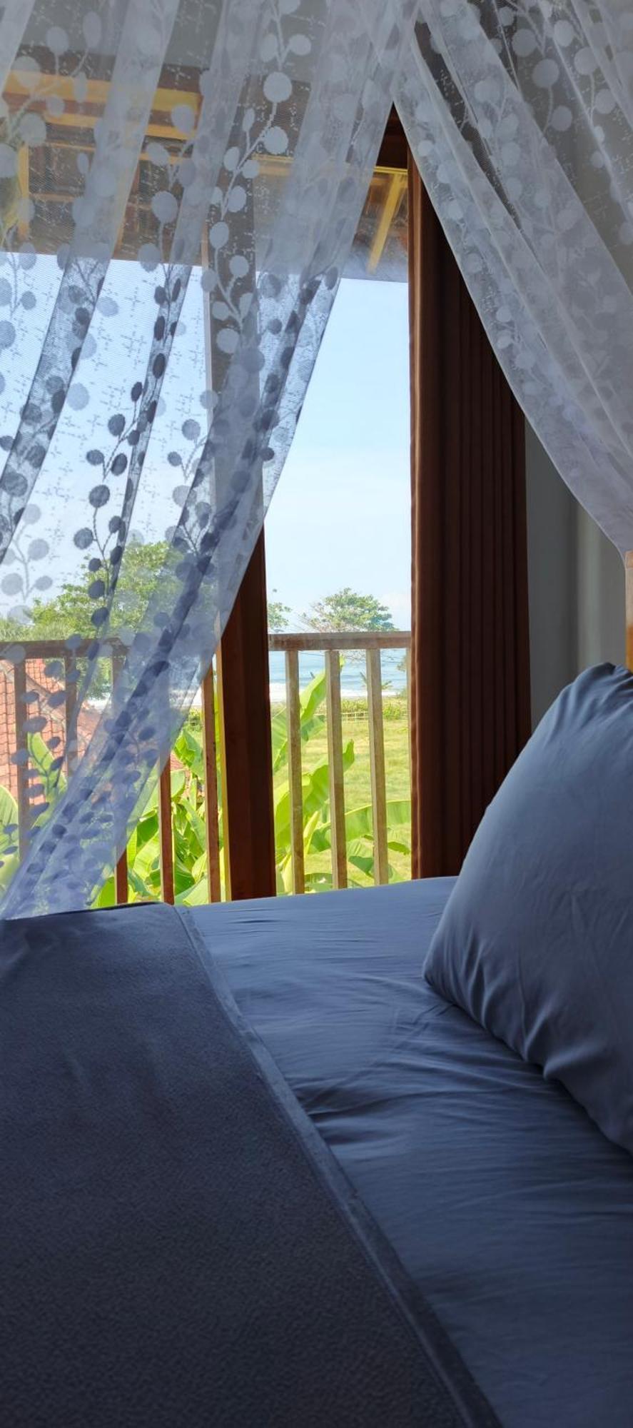 Friend House Stay & Surf Airsatang Exterior photo